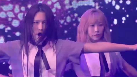 190912 Dreamcatcher 드림캐쳐 Breaking Out Live YouTube