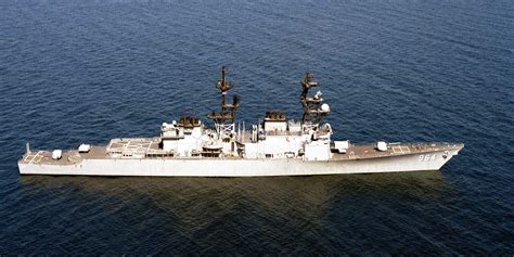 WARSHIP PICTURES: Spruance class