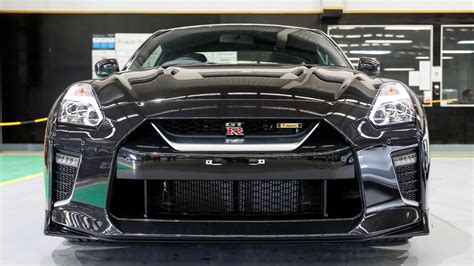 The Last R Nissan Gt Rs Have Landed In Australia Top Gear