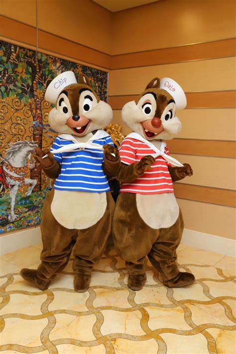 Pin By Rea Alanna King On Chip And Dale Disney World Characters Chip And Dale Disney Love