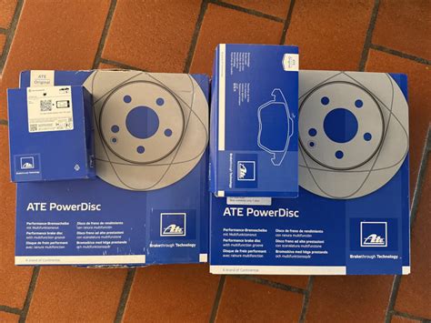 26 —Замена передних тормозных дисков и колодок — Audi A6 Avant (C6), 3 ...