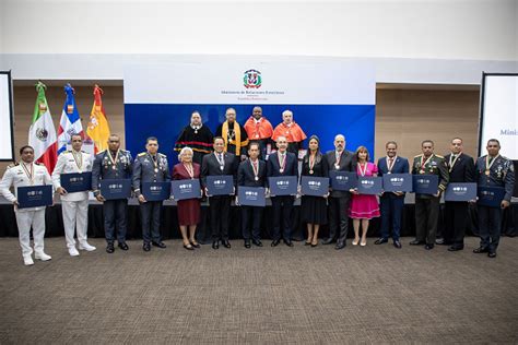 Universidad De M Xico Entrega Doctorado Honoris Causa A Jaime Marte