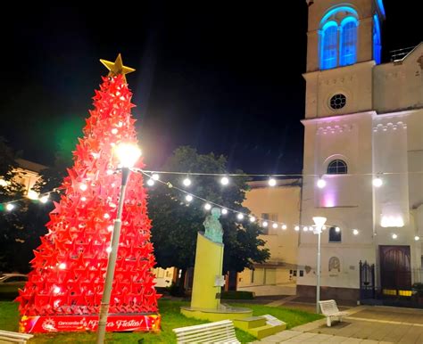 Hoy se realiza el tradicional encendido del Árbol Navideño