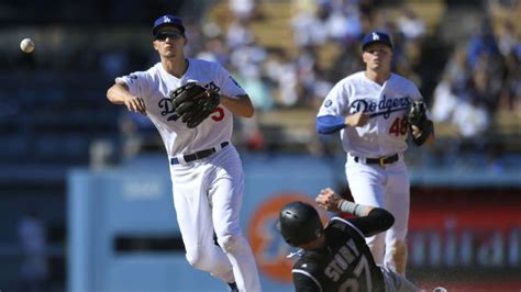 Dodgers: Corey Seager injury creates potential springboard for Gavin Lux