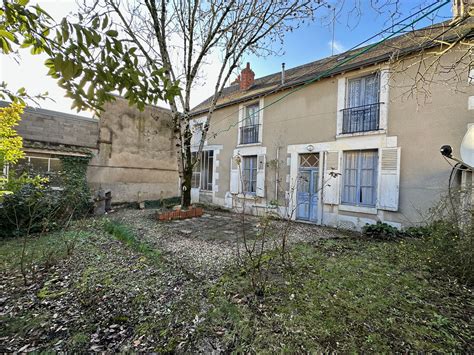 Vente MAISON DANS UN SECTEUR TRES RECHERCHE Berry Immobilier