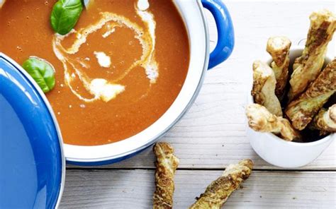 Tomatensoep Met Bladerdeegstengels Libelle Lekker