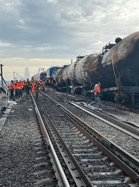 The railway section of the Crimean bridge : r/UkraineWarRoom