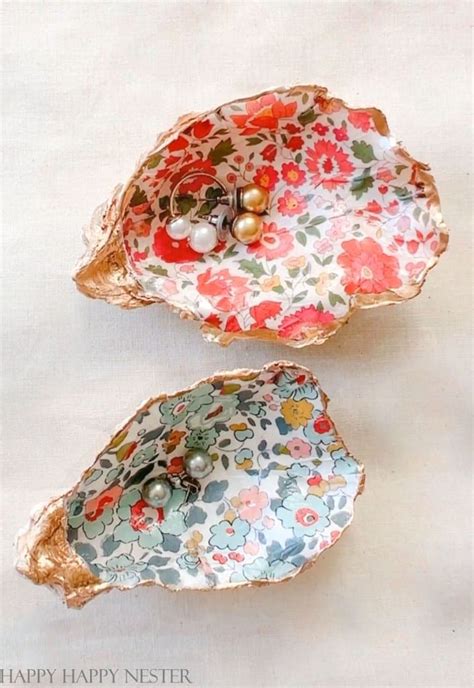 Decoupage Oyster Shells Painted Oyster Shell Crafts Shell Crafts