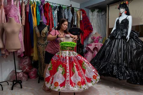 Creative Filipino designer makes stunning dresses from recycled ...