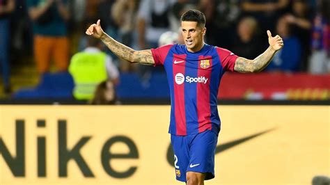 Joao Cancelo S Gesture With Which He Continues Winning Over Barcelona