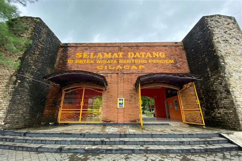 Foto Panduan Lengkap Wisata Ke Benteng Pendem Cilacap Liburan Murah