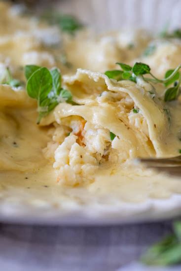 Lobster Ravioli With Lemon Cream Sauce Simply Delicious