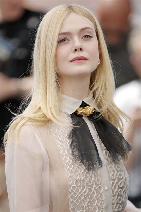 Elle Fanning Sideboob Photos TheFappening 23370 Hot Sex Picture