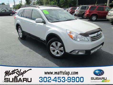 Satin White Pearl Subaru Outback R Limited Photo