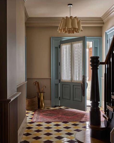 22 Modern Entryway Ideas to Leave a Lasting Impression