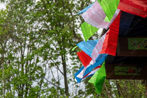 Foto De Tibetan Multi Colorful Flags With Prayers Buddhism Tradition