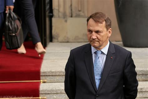 Czy Ambasador Rosji Zostanie Wydalony Z Polski Rados Aw Sikorski