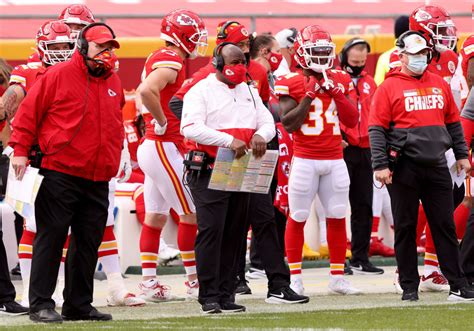 NFL World Reacts To Chiefs' Message For Eric Bieniemy - The Spun