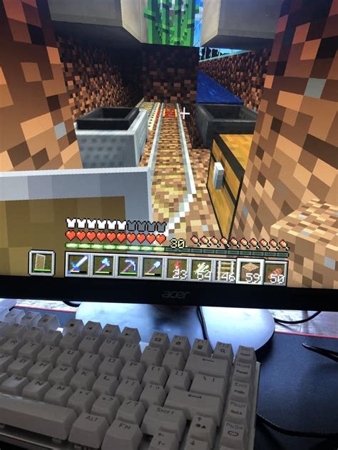 How Do I Get A Minecart With A Hopper To Deposit What The Minecart