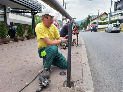 Zapo Eli Radovi Na Izgradnji Nove Za Titne Rukohvatne Ograde Op Ina