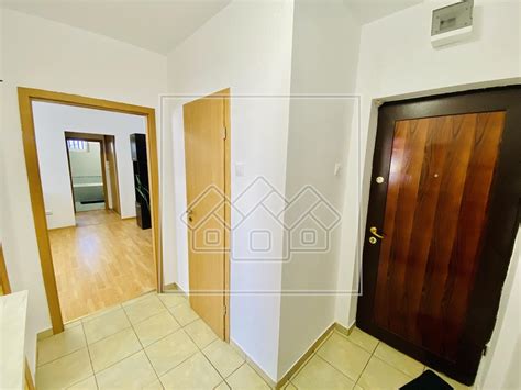 Apartament De Vanzare In Sibiu Camere Si Balcon Mare Terezian