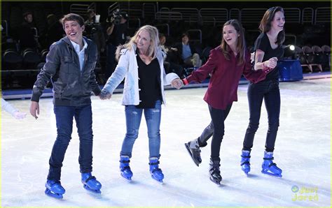 Full Sized Photo Of Bailee Madison Ryan Lee Disney On Ice 07 Bailee