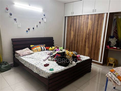 Muppa Alankrita Narsingi Rent WITHOUT BROKERAGE Fully Furnished 3 BHK