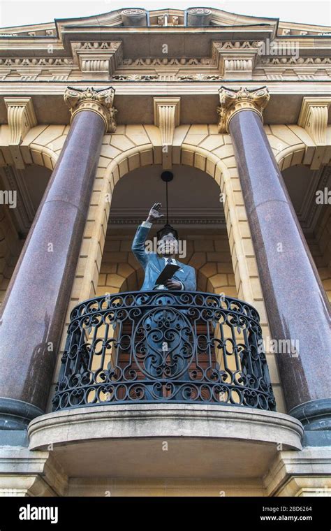 Afrique du Sud du Cap statue de Nelson Mandela à l hôtel de ville du