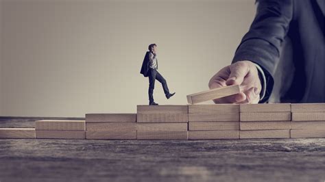 La edad real de jubilación, más alta que nunca: 65,2 años