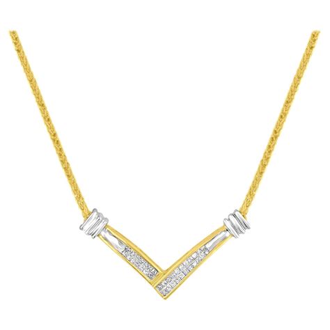 yellow  white gold  carat diamond  shape pendant necklace