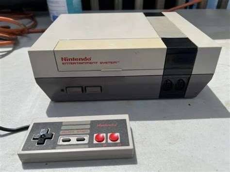 Original Nintendo Console Game System Model No Nes 001 1985 With