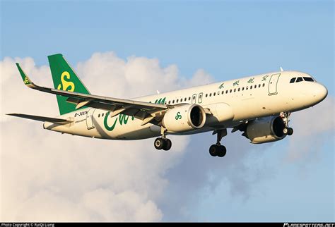 B 30CN Spring Airlines Airbus A320 251N Photo By RuiQi Liang ID