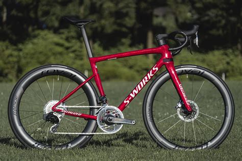 S Works Tarmac SL8 カラーグロスレッドスカイ ファイアリーレッドストラータ サテンホワイトSpecialized