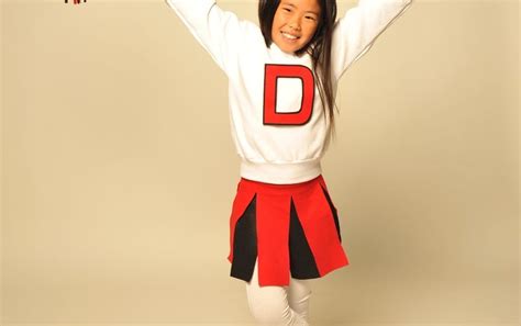 DIY Cheerleader Costume - Step by Step Tutorial | VELCRO® Brand Blog