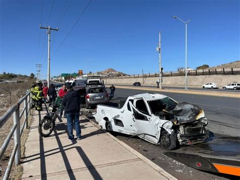 Aparatoso Choque Frontal En El R Almada Norte De Chihuahua