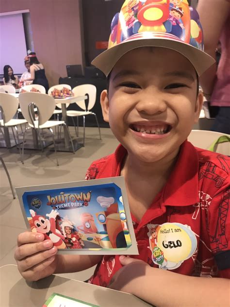 Jollitown Theme Park Is The Latest Addition to Jollibee's Theme Parties ...