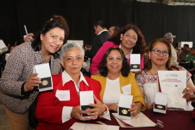 Diario De Puebla Reconocimientos Y Medallas Al Personal De Apoyo Y