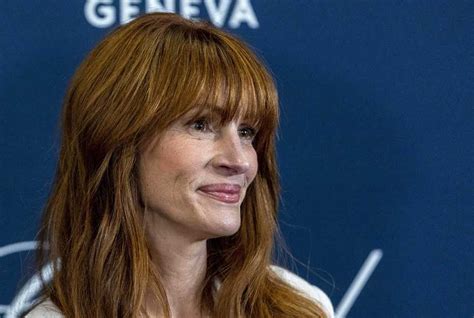 Julia Roberts Debuts New Haircut With Fringe Bangs