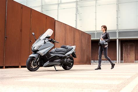 2016 YAMAHA TMAX 530 新色LUX MAX