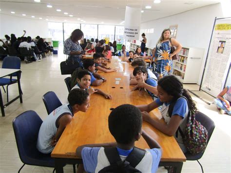 Biblioteca Municipal Governador Leonel Brizola Em Duque De Caxias