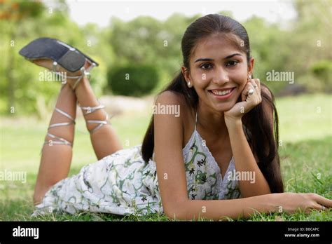 Asian Teen Girl Feet Banque De Photographies Et Dimages à Haute