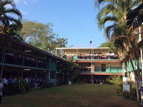 Estudiantes Del Instituto Am Rica Y Del Colegio Pedro Pablo S Nchez