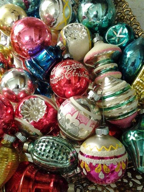 20 Old Fashioned Christmas Ornaments