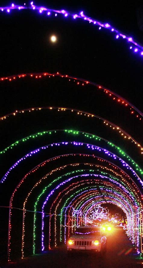 Rock Spring Park's Christmas lights display attracts thousands