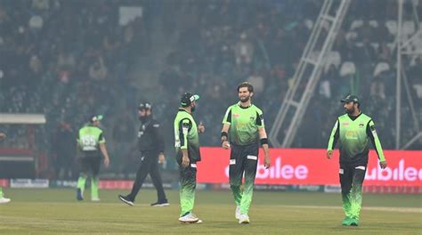 Psl 7 Lahore Qalandars Break Multan Sultans Winning Streak With