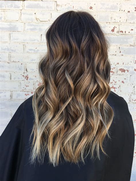 2021 Popular Loose Curls Blonde With Streaks