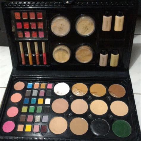 Jual SARIAYU Makeup Palette Lengkap LIMITED EDITION Shopee Indonesia