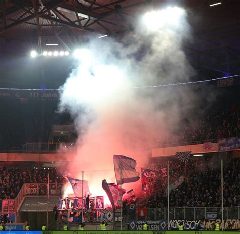 Fu Ball Dfb Sportgericht Geldstrafen F R Den Hsv F Rth Und