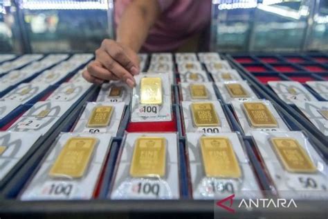 Harga Emas Antam Hari Ini Stabil Di Angka Rp1 517 Juta Per Gram