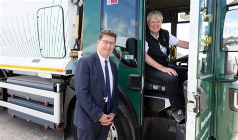 Bord Na M Na Rolls Out Electric Bin Trucks Business Plus